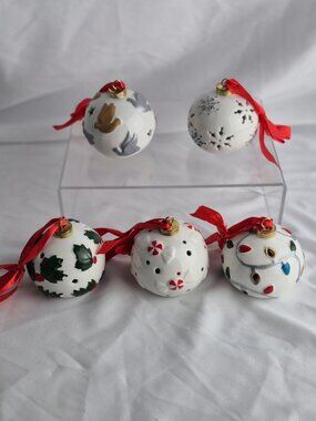 Lightscapes White Porcelain Cut Out Ornaments Battery Color Changing Set of 5